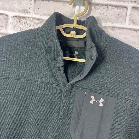 |•UNDER ARMOUR•| Black Fleece Pullover Size XL - Picture 4 of 10